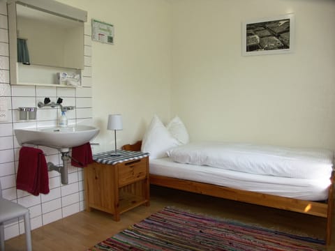 Single Room, Shared Bathroom | Free WiFi