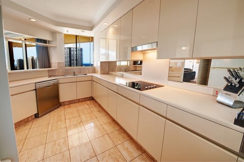 2 Bedroom Superior (Partial Air Conditioning) | Private kitchen | Full-size fridge, microwave, stovetop, dishwasher