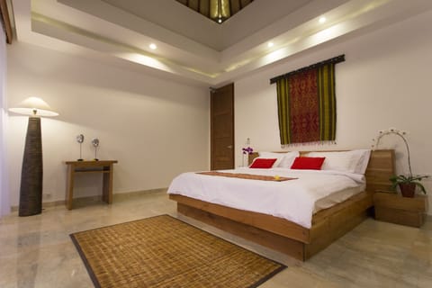 Two Bedrooms Villa with Private Pool | Minibar, in-room safe, desk, laptop workspace