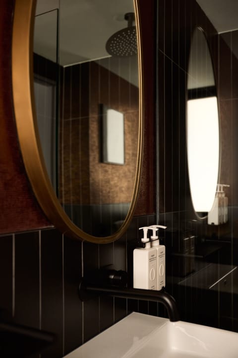Classic Room, 1 Queen Bed | Bathroom | Shower, rainfall showerhead, designer toiletries, hair dryer