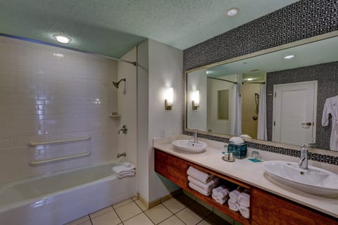 Suite, 1 Bedroom (Living Area) | Bathroom | Shower, designer toiletries, hair dryer, towels