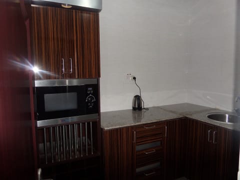 Traditional Room | Private kitchenette | Fridge