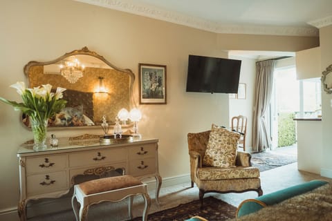 The Great Gatsby | Minibar, in-room safe, individually decorated, individually furnished