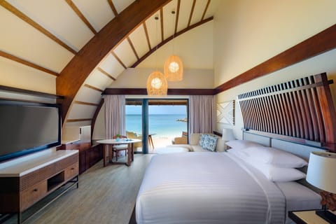 Duplex, 1 King Bed, Non Smoking, Terrace (Ocean Front) | Premium bedding, pillowtop beds, in-room safe, desk