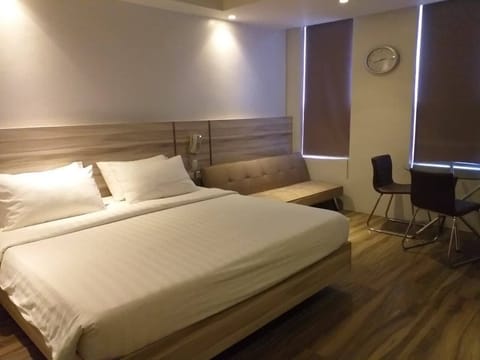 Royal Suite 2 Bedrooms | Premium bedding, free WiFi, bed sheets