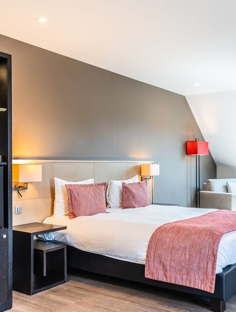 Standard Double or Twin Room | Premium bedding, Tempur-Pedic beds, minibar, in-room safe