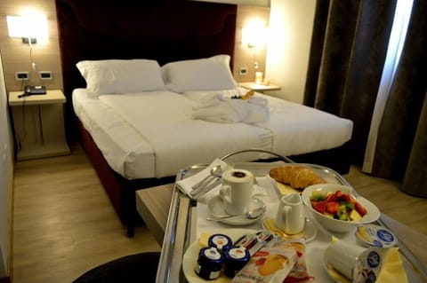 Minibar, in-room safe, desk, soundproofing