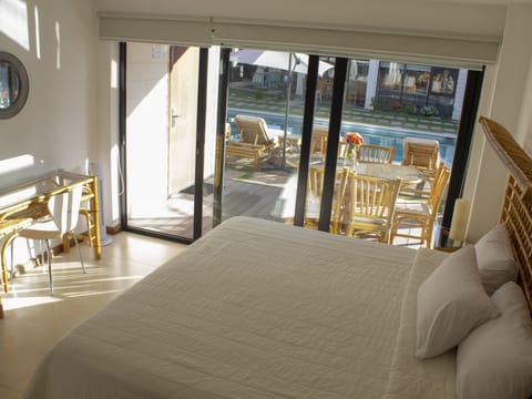 Premier Villa | Premium bedding, down comforters, memory foam beds, in-room safe