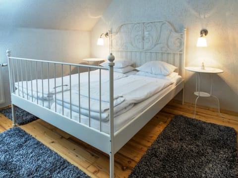 Standard Double Room | In-room safe, individually decorated, individually furnished, desk