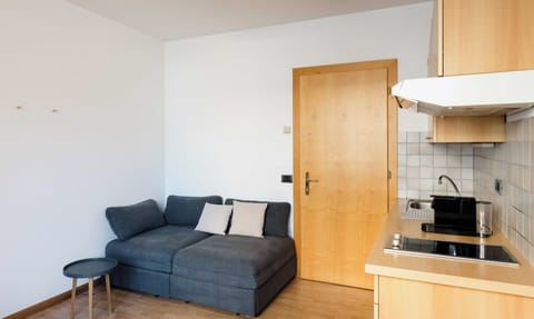 32-inch LCD TV with digital channels, TV