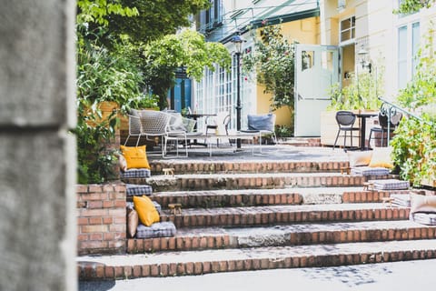 Sundeck