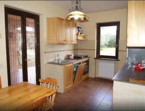 Villa, 4 Bedrooms | Private kitchen | Fridge