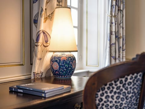 Suite | 1 bedroom, premium bedding, minibar, in-room safe