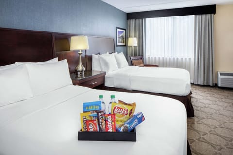 Room, 1 King Bed (Treat Yourself Amenities) | Hypo-allergenic bedding, in-room safe, desk, laptop workspace