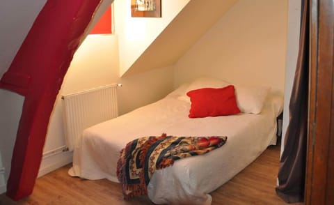 Superior Double Room, Garden View | Iron/ironing board, free WiFi