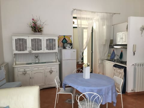 Family Studio, 1 Double Bed with Sofa bed, Kitchenette, City View | Private kitchen