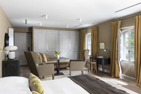 Luxury Room | Premium bedding, minibar, in-room safe, desk
