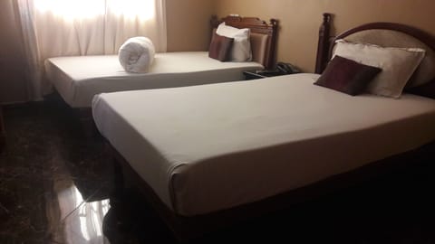Premium bedding, desk, soundproofing, free WiFi
