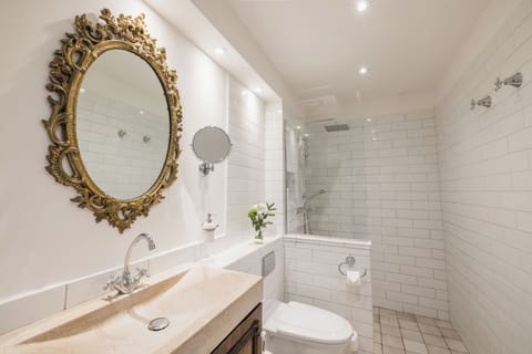 Deluxe Double Room | Premium bedding, memory foam beds, minibar, in-room safe