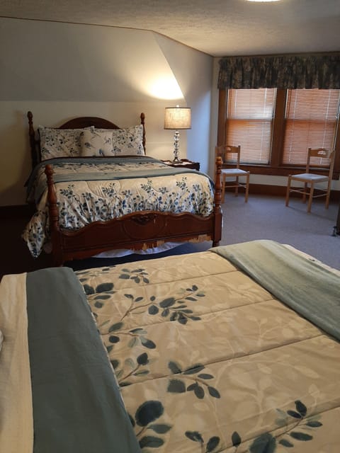 Room, Shared Bathroom (Burroughs Room) | Free WiFi, bed sheets