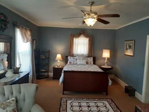 Room, Private Bathroom (Dinsmore) | Free WiFi, bed sheets