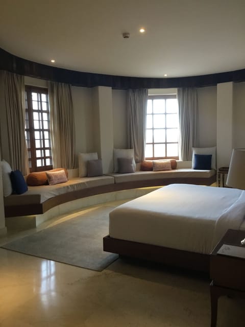 Royal Suite, 1 King Bed | Premium bedding, Select Comfort beds, minibar, in-room safe
