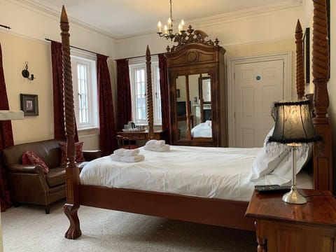 Double Room (Four Poster) | Desk, free WiFi, bed sheets