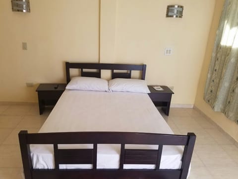 Standard Room | Laptop workspace, iron/ironing board, free WiFi, bed sheets