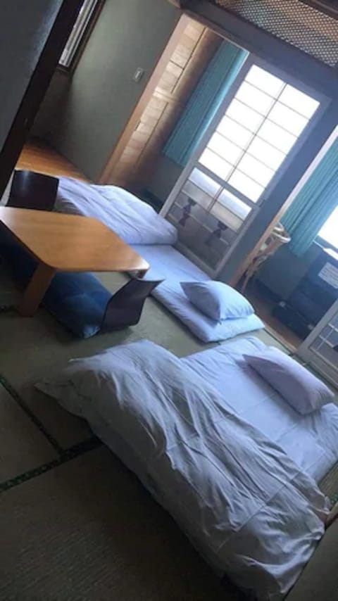 Japanese Tatami Room | Free WiFi, bed sheets