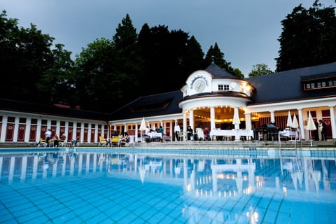 Indoor pool, outdoor pool, sun loungers