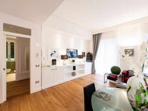 Superior Apartment | In-room safe, desk, iron/ironing board, free cribs/infant beds