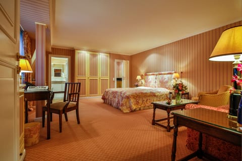 Deluxe Double Room (Grand) | Premium bedding, down comforters, minibar, in-room safe