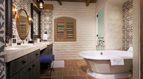 Room (Hacienda) | Bathroom | Separate tub and shower, deep soaking tub, free toiletries, hair dryer