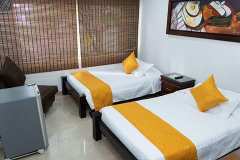 Standard Room, 2 Twin Beds | Minibar, free WiFi, bed sheets