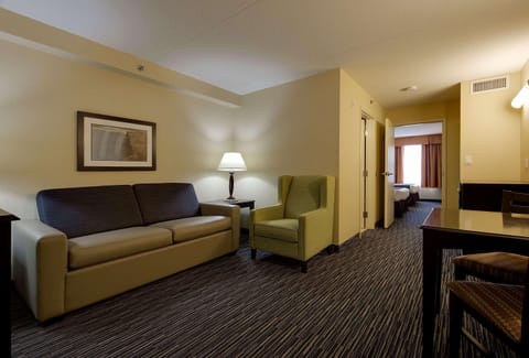 Suite, 1 Bedroom, Non Smoking | Premium bedding, desk, laptop workspace, blackout drapes