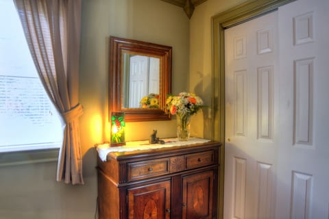 Room, Private Bathroom (Sage Room) | Premium bedding, pillowtop beds, individually furnished