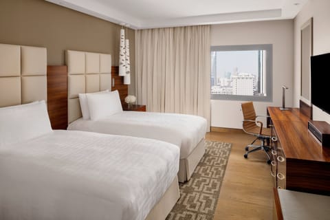 Club Suite, 2 Twin Beds (High Floor) | 1 bedroom, minibar, in-room safe, desk