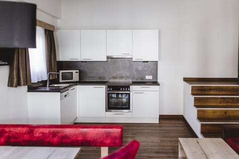 Apartment, 1 Bedroom (Top 1) (excluding cleaning fee 100 Euro) | 1 bedroom, hypo-allergenic bedding, individually decorated