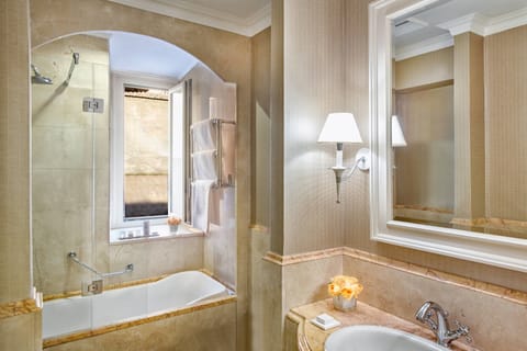 Junior Suite, 1 King Bed with Sofa bed | Bathroom | Designer toiletries, hair dryer, bidet, towels