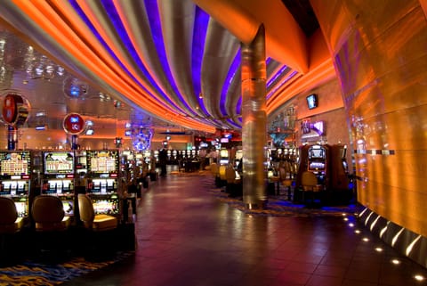 Deluxe Corner Room | Casino