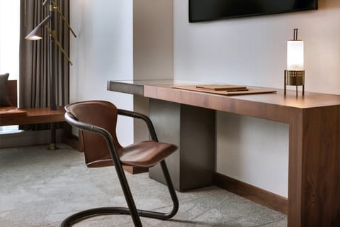 Hypo-allergenic bedding, in-room safe, desk, laptop workspace