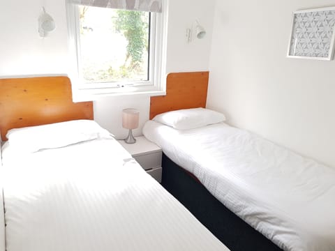 Bungalow, 2 Bedrooms (Silver) | Free WiFi