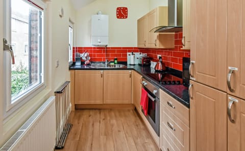 Luxury Apartment, 1 Bedroom | Private kitchen | Full-size fridge, microwave, oven, stovetop