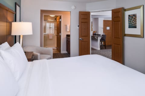 Suite, 1 Bedroom, Kitchen | In-room safe, desk, iron/ironing board, free cribs/infant beds