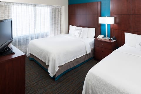 Suite, 2 Bedrooms, Balcony | Premium bedding, pillowtop beds, desk, laptop workspace