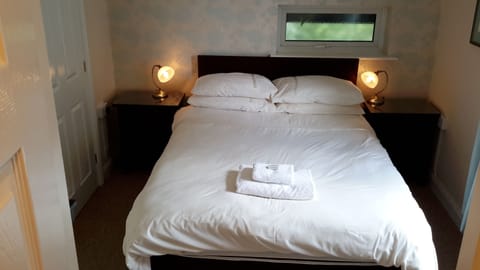 Double Room (Maths) | Iron/ironing board, free WiFi, bed sheets