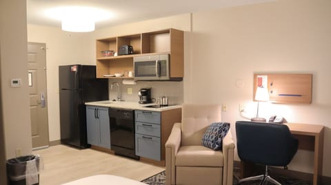 Studio Suite, 2 Double Beds | Desk, iron/ironing board, cribs/infant beds, rollaway beds