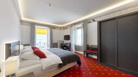 Superior Deluxe Double Room, 2 Twin Beds, Lake View with Balcony | Premium bedding, in-room safe, desk, free WiFi