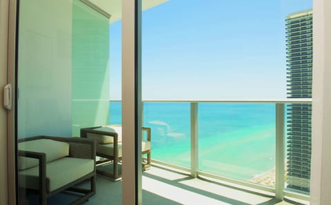 Family Suite, 1 Bedroom, Partial Ocean View FOV | Beach/ocean view