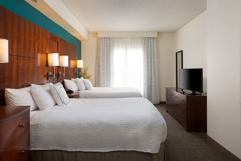 Suite, 2 Bedrooms | Premium bedding, in-room safe, desk, blackout drapes
